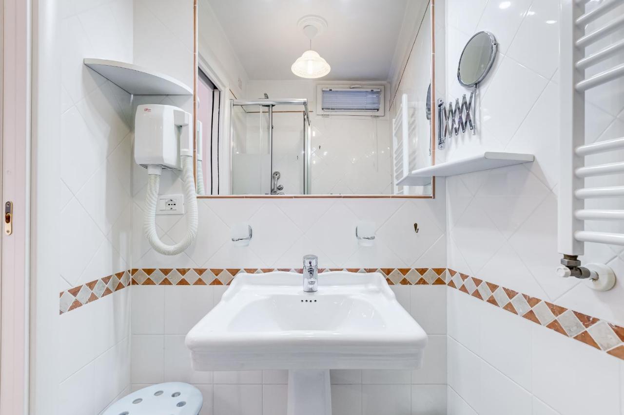 Trevi Fountain Modern Apartment Rzym Zewnętrze zdjęcie